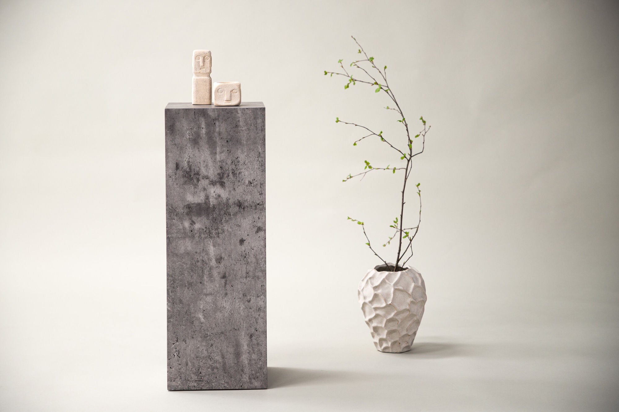 Ramsvik Piedestal 65cm, Grå