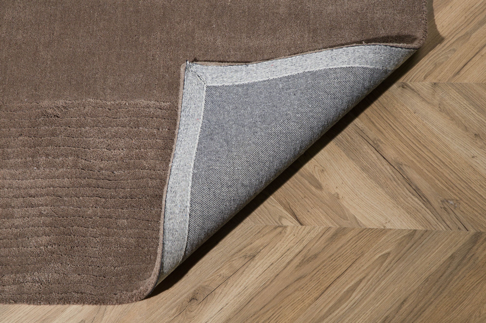 Magda Ullmatta 350x250, Brun