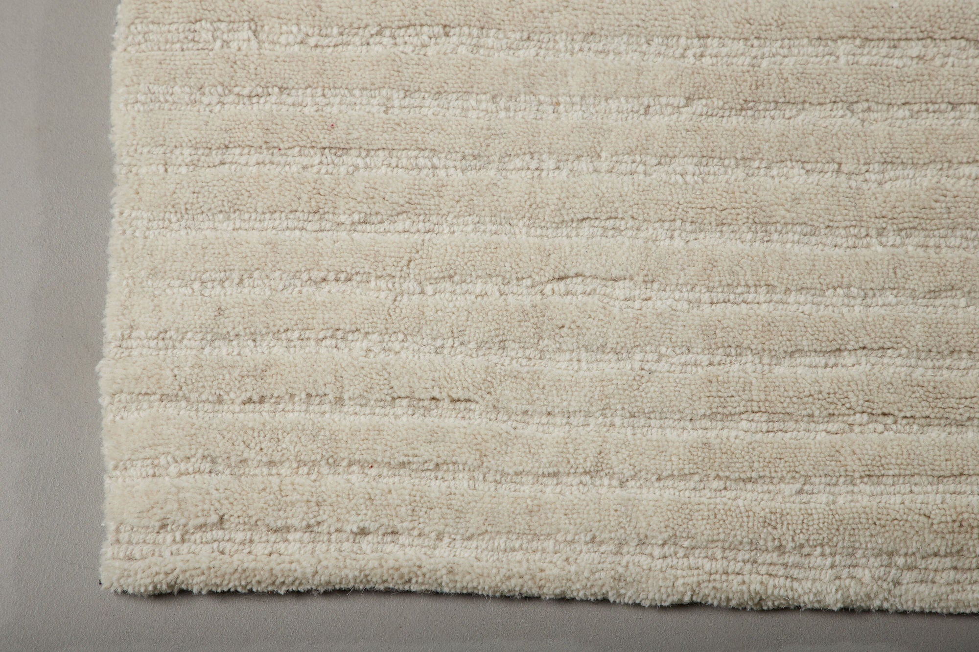 Milton Matta 230x160, Vit