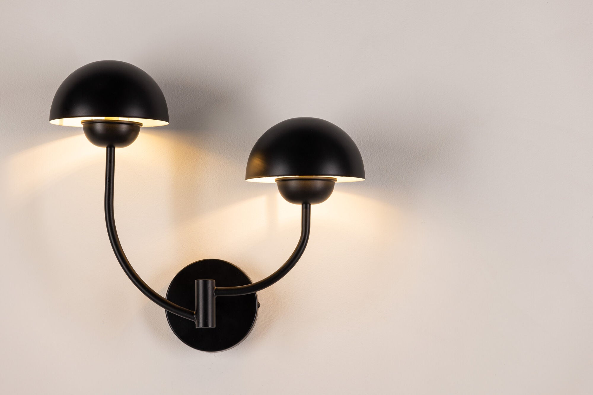 Lyckorna Vägglampa, Svart