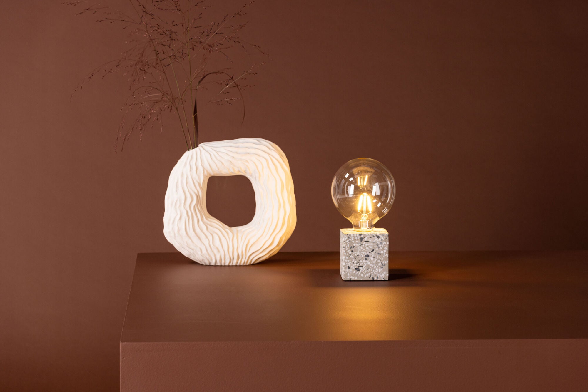 Terrazzo Bordslampa, Vit