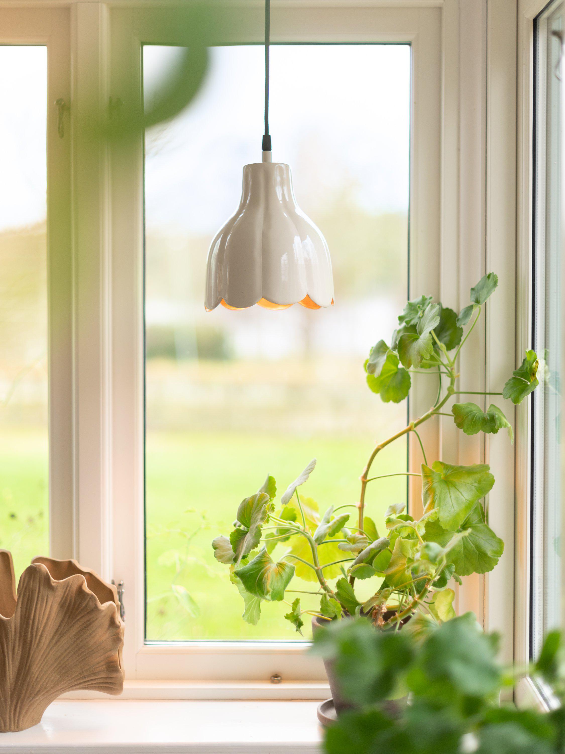 Tulippa Fönsterlampa Beige 17cm