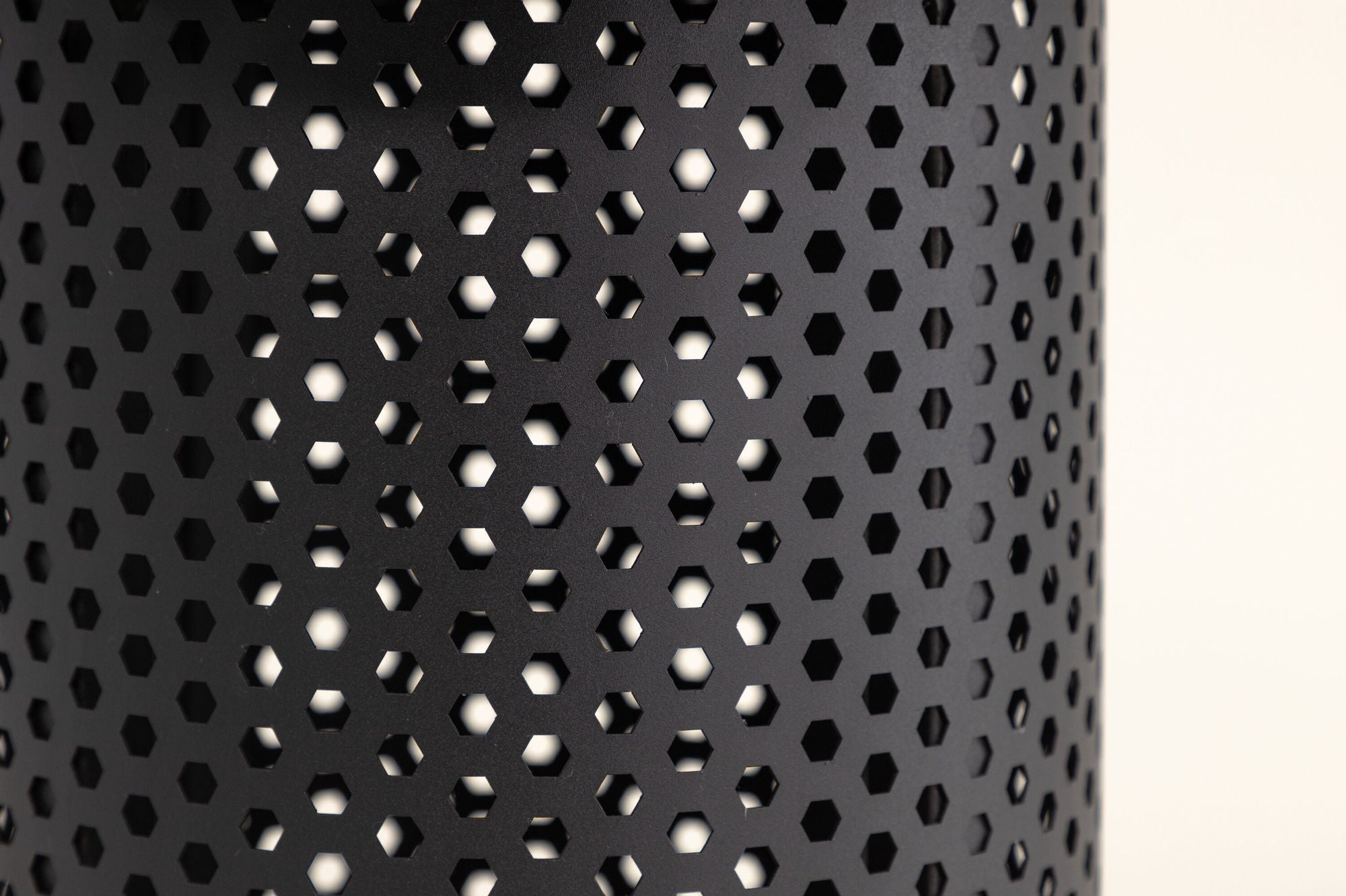 Bearsden x Josefin Lustig Sidobord, Svart