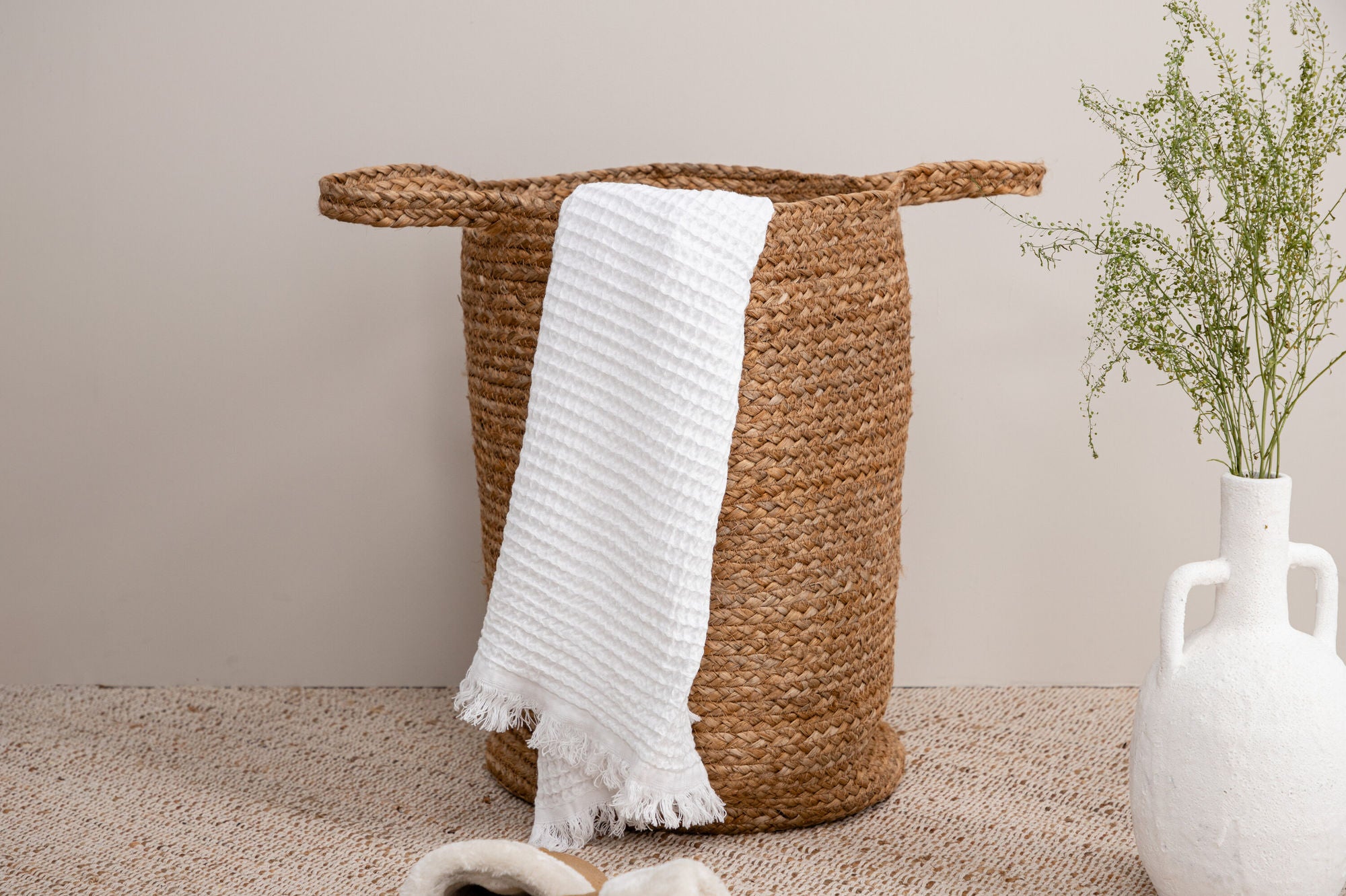 Poppy Korg, Jute