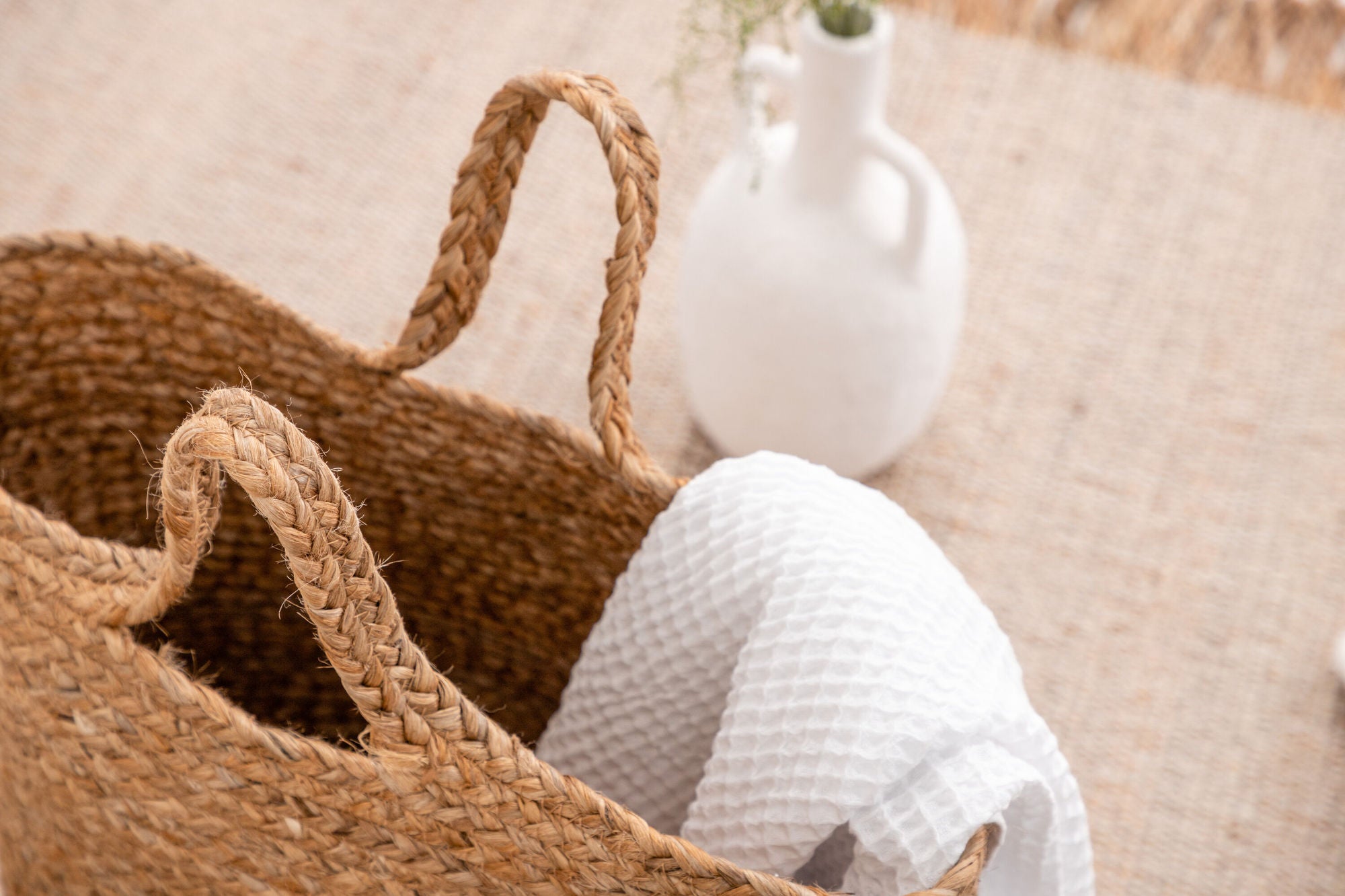 Poppy Korg, Jute
