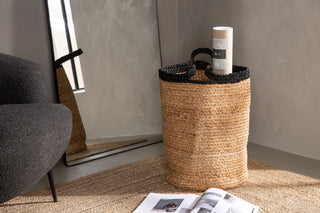 Poppy Korg, Jute
