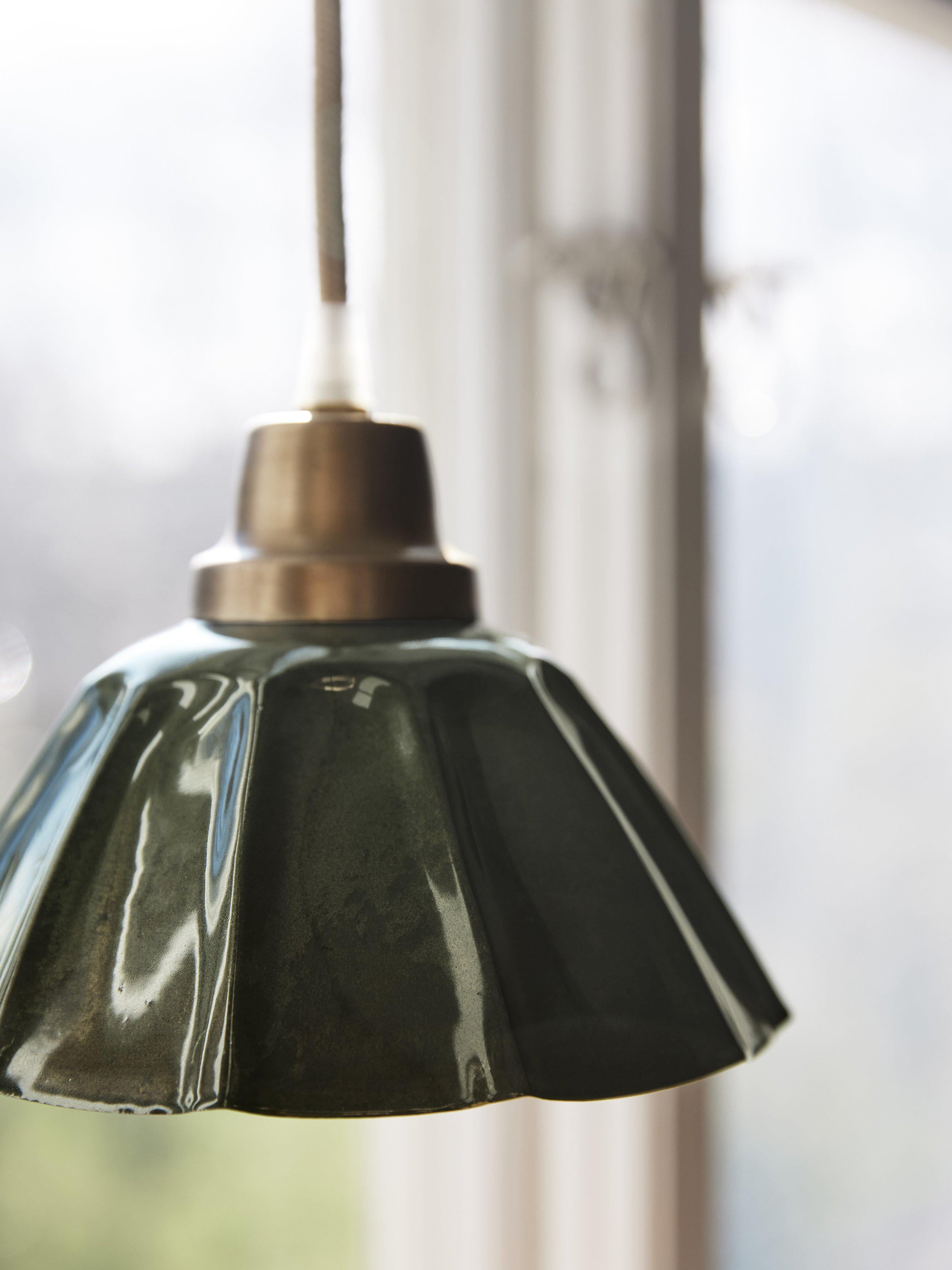 Ester fönsterlampa Mörkgrön 17cm