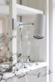 Vägglampa/Klämspot Hubble Vit