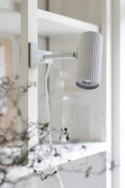Vägglampa/Klämspot Hubble Vit
