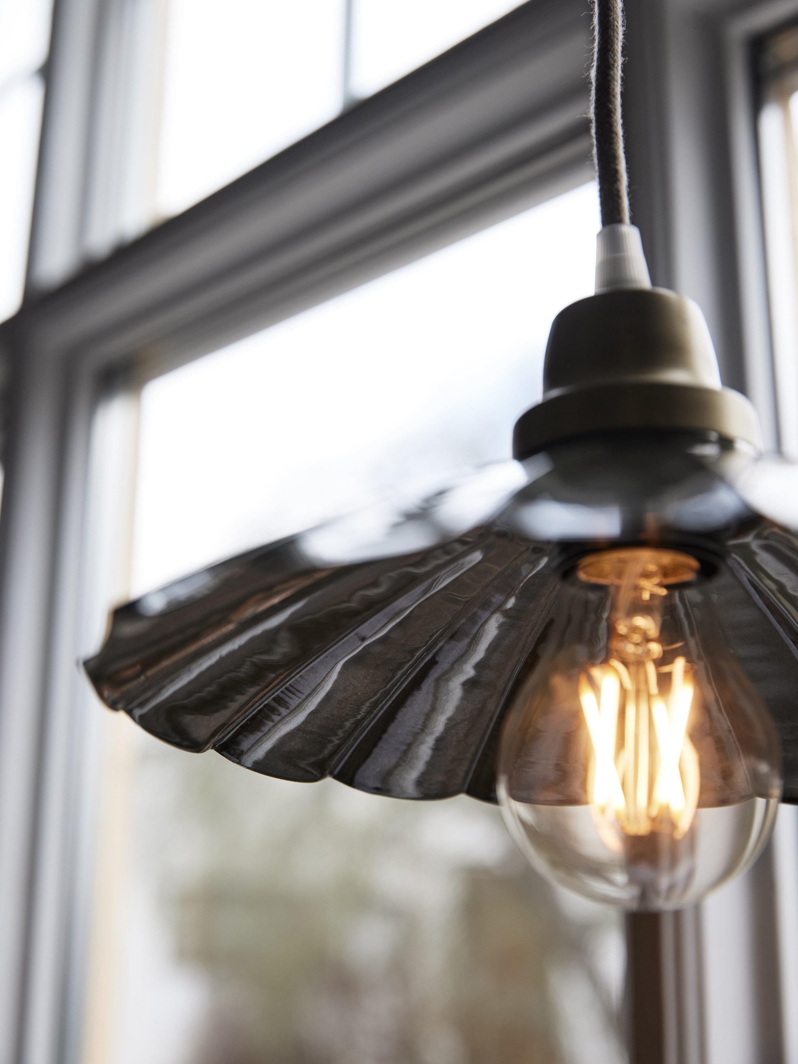 Ester fönsterlampa Mörkgrön 24cm