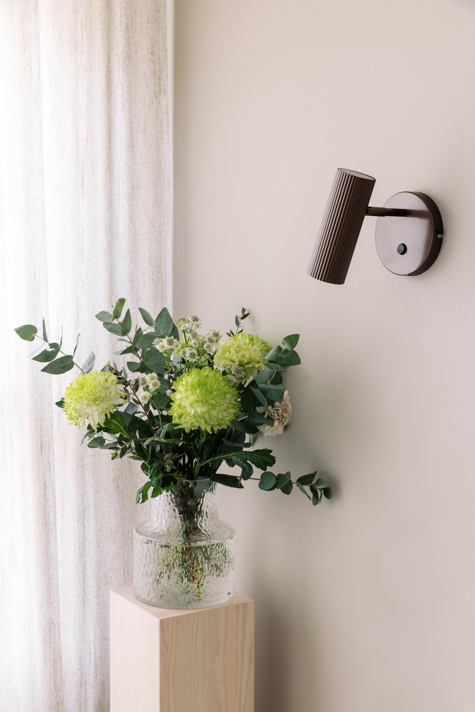 Vägglampa Hubble Bronze