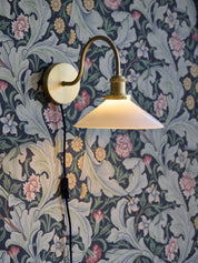 Axel Vägglampa Opal 25cm