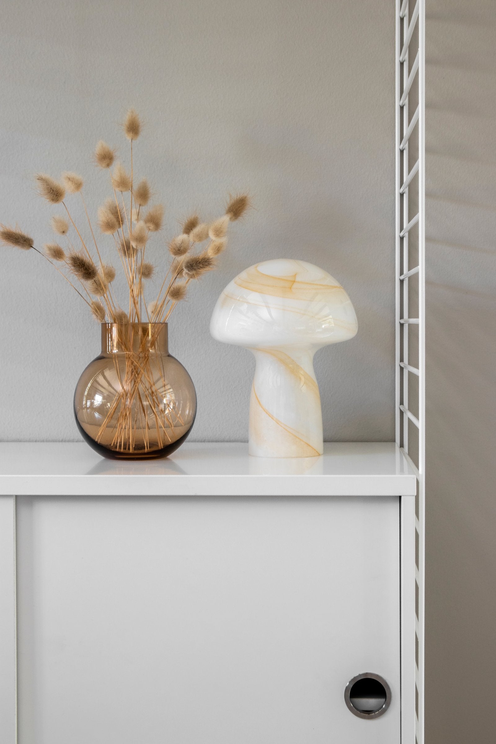 Bordslampa Fungo Swirl 16 Beige