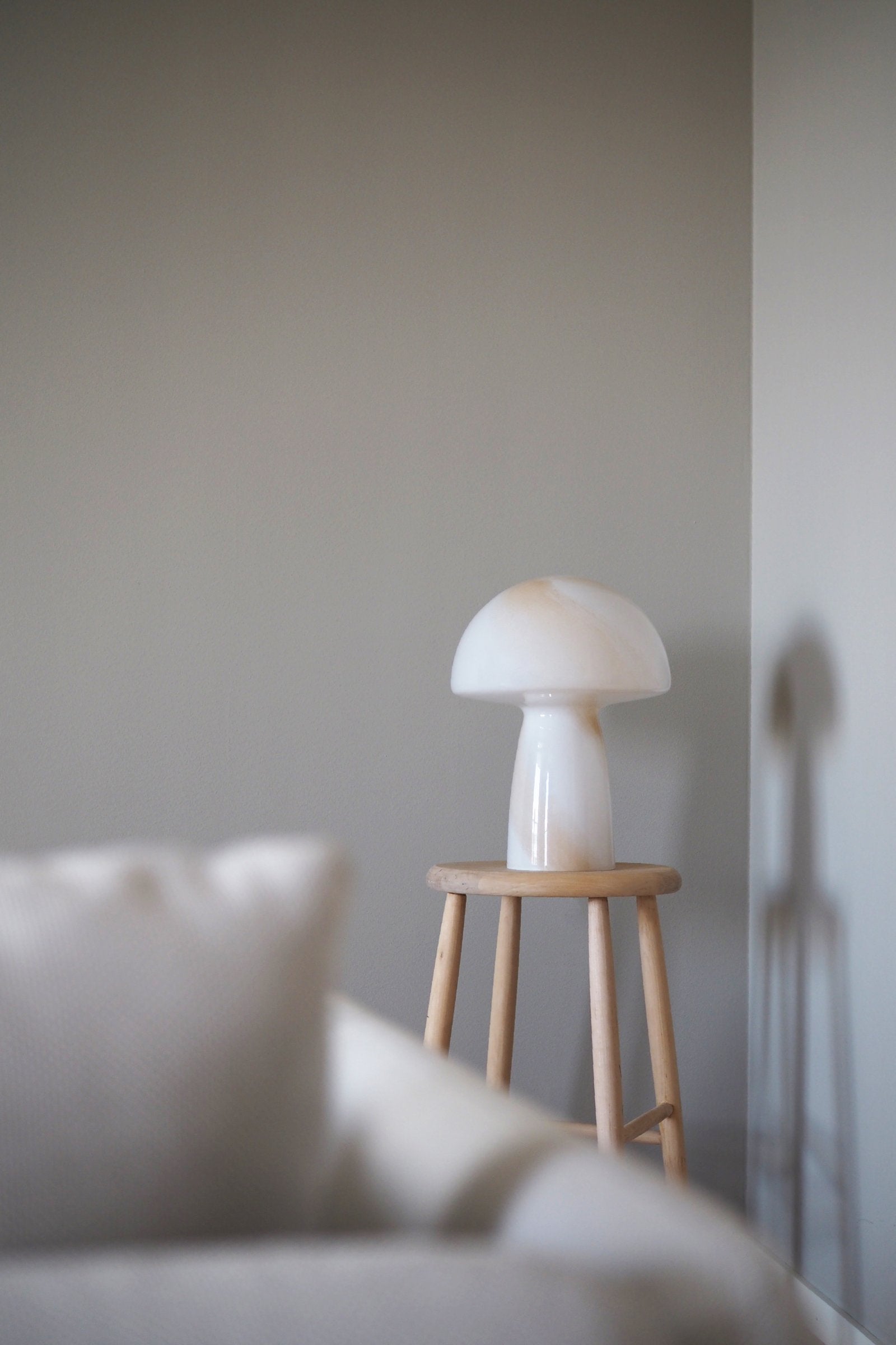 Bordslampa Fungo Swirl 30 Beige