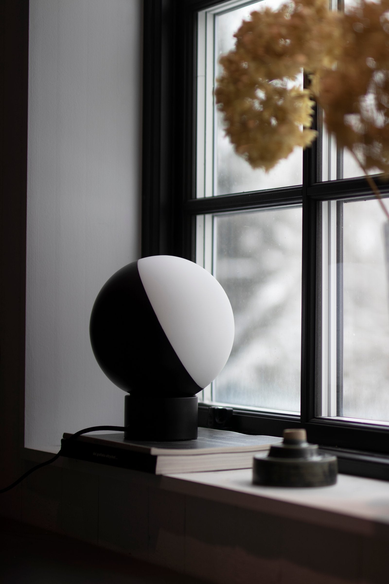 Bordslampa Contur 20 Svart/Vit