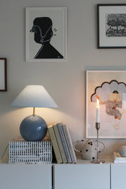 Bordslampa Iris 35 Duvblå