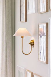 Vägglampa Iris Creme