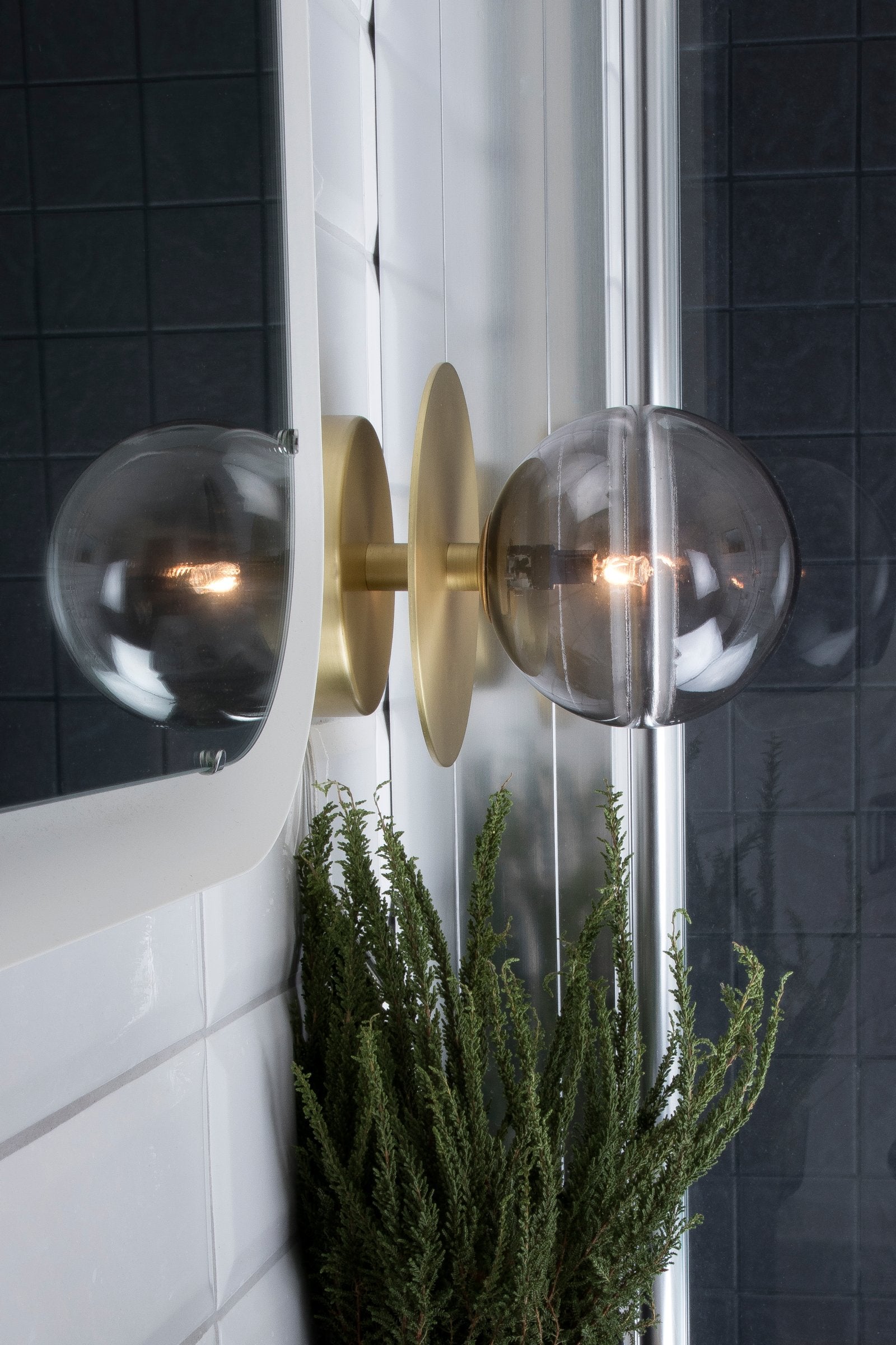Vägglampa/Plafond Art Deco IP44 Borstad Mässing/Rök