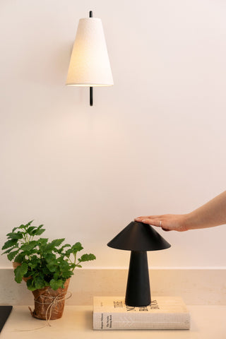 Vägglampa Lou Bouclé Vit/Svart