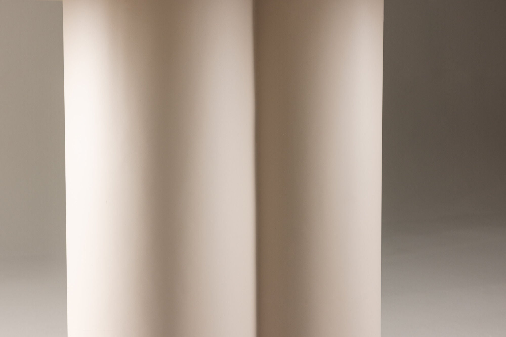 Ester Matbord Ø110, Beige
