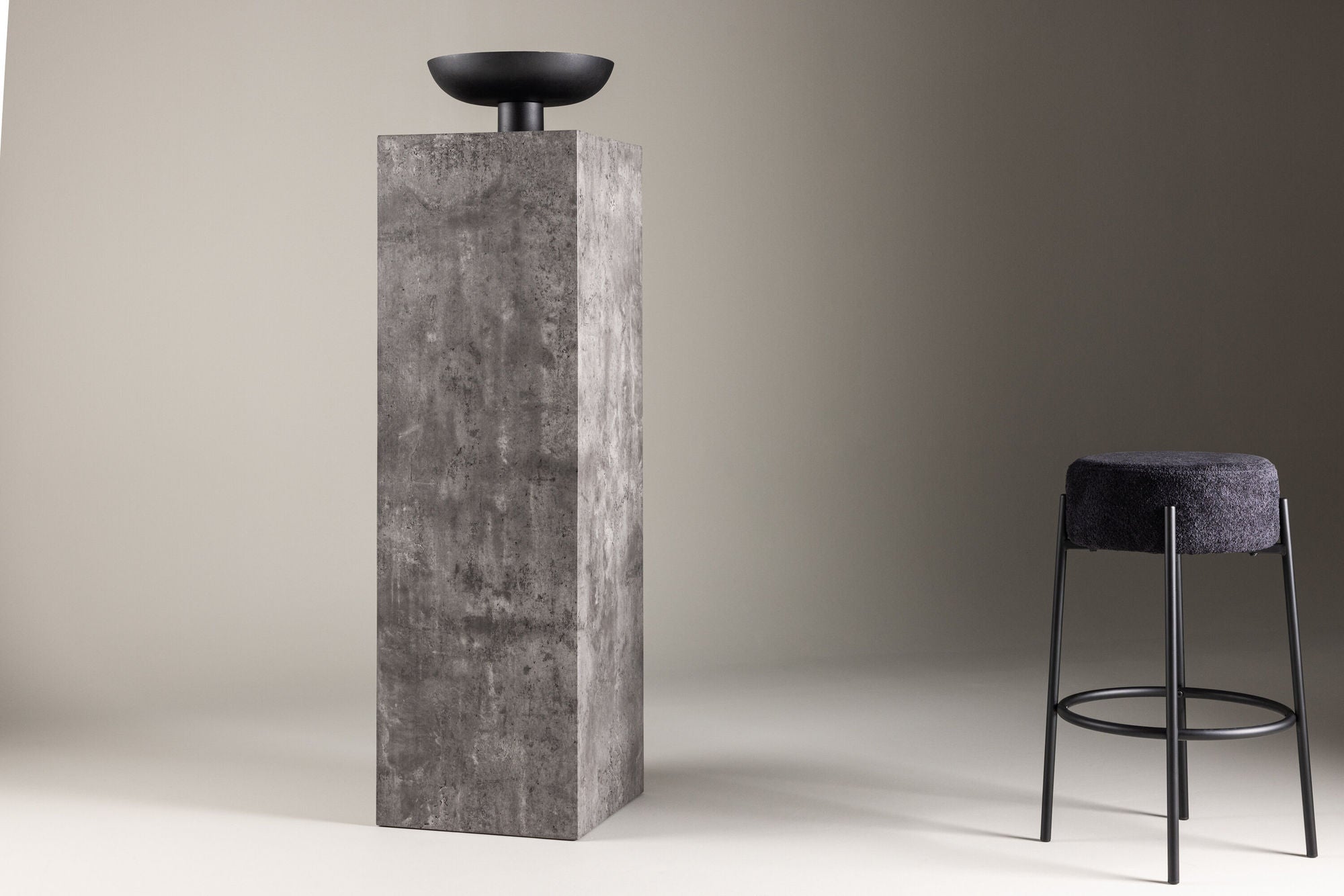 Ramsvik Piedestal 130cm, Grå
