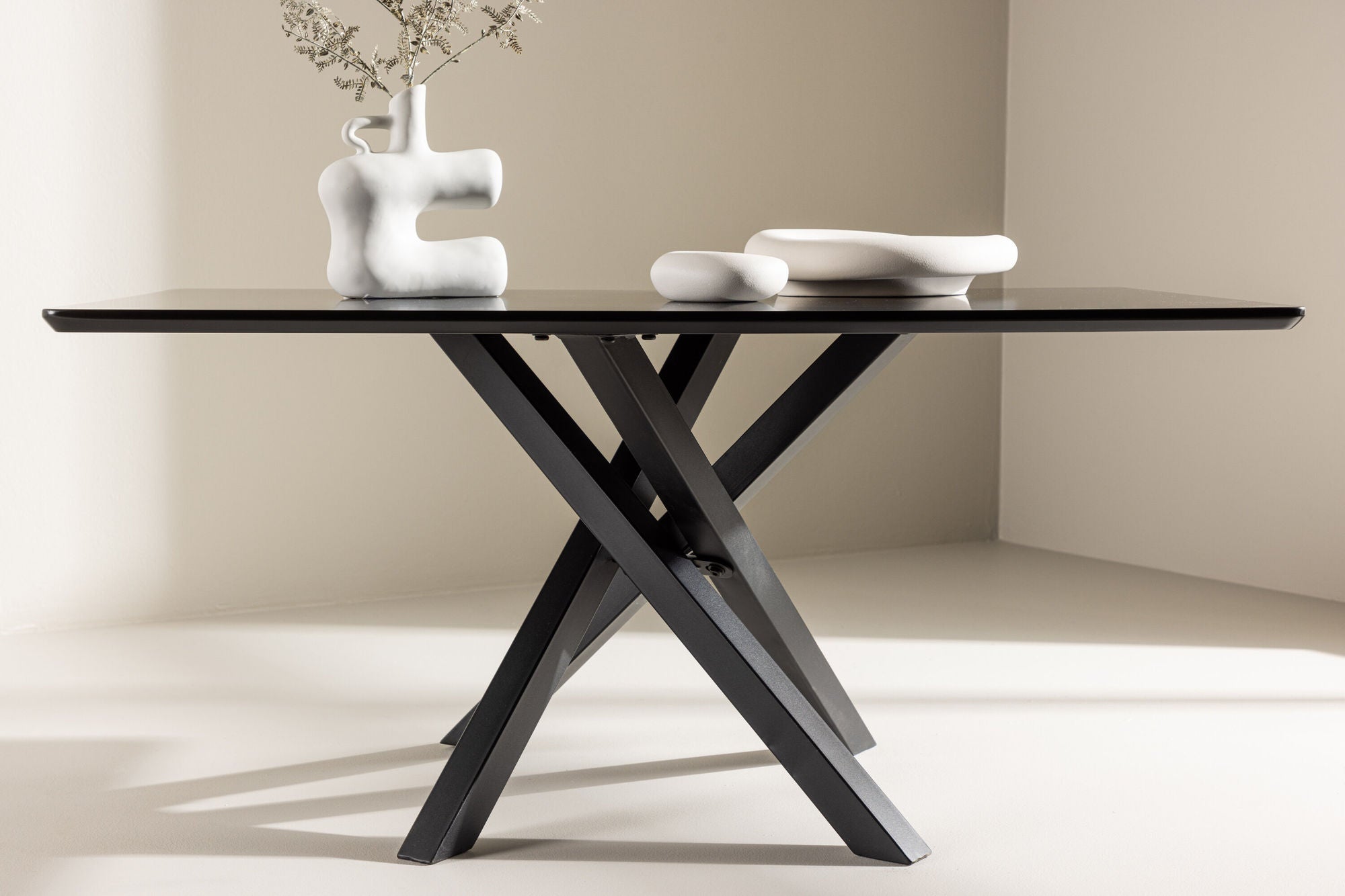 Penny Soffbord, Svart