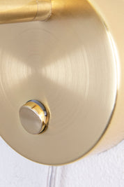 Vägglampa Clark 1 Svart/Borstad Mässing