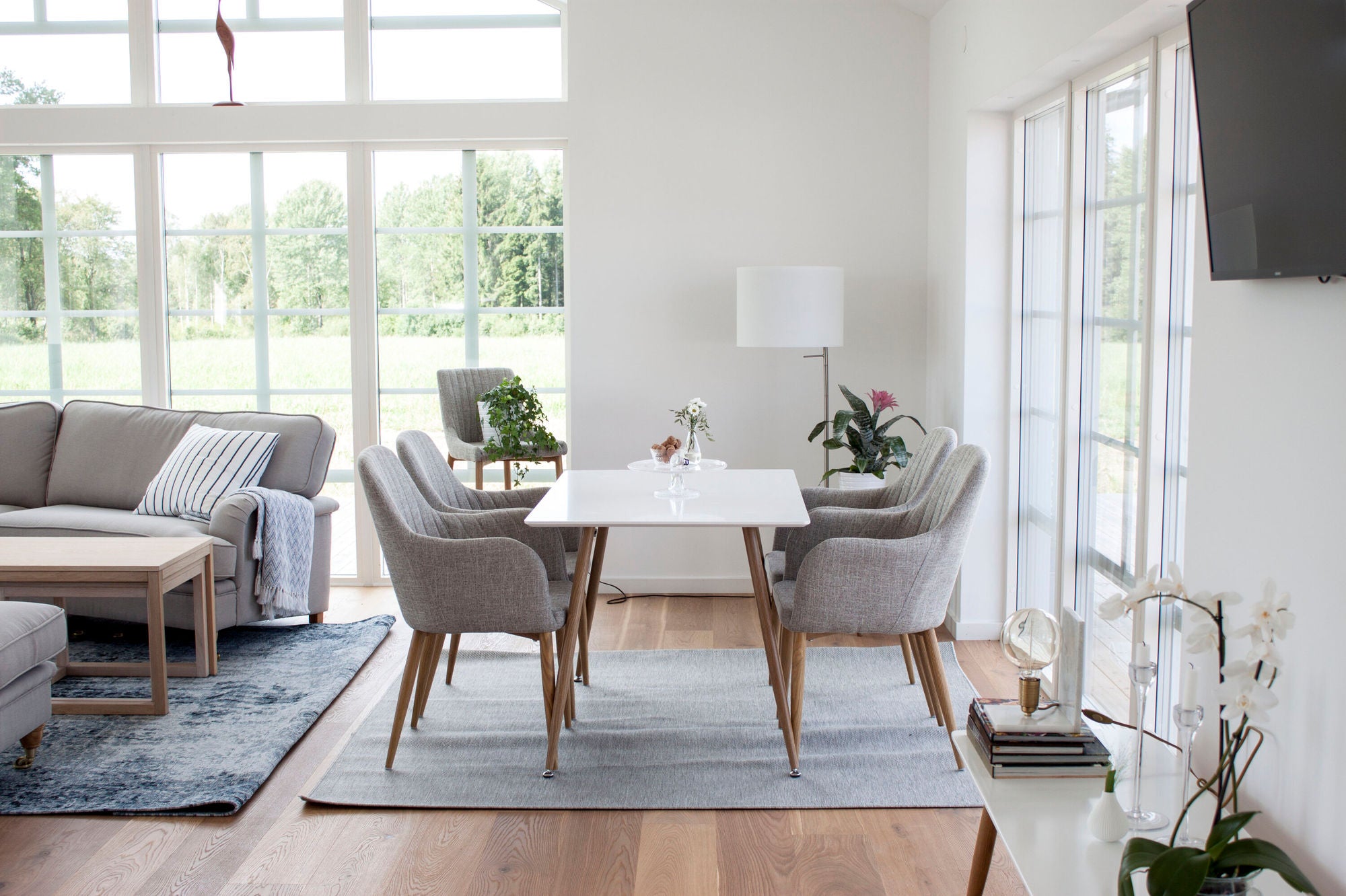 Sanne Matbord 120, Ek-Look / Vit