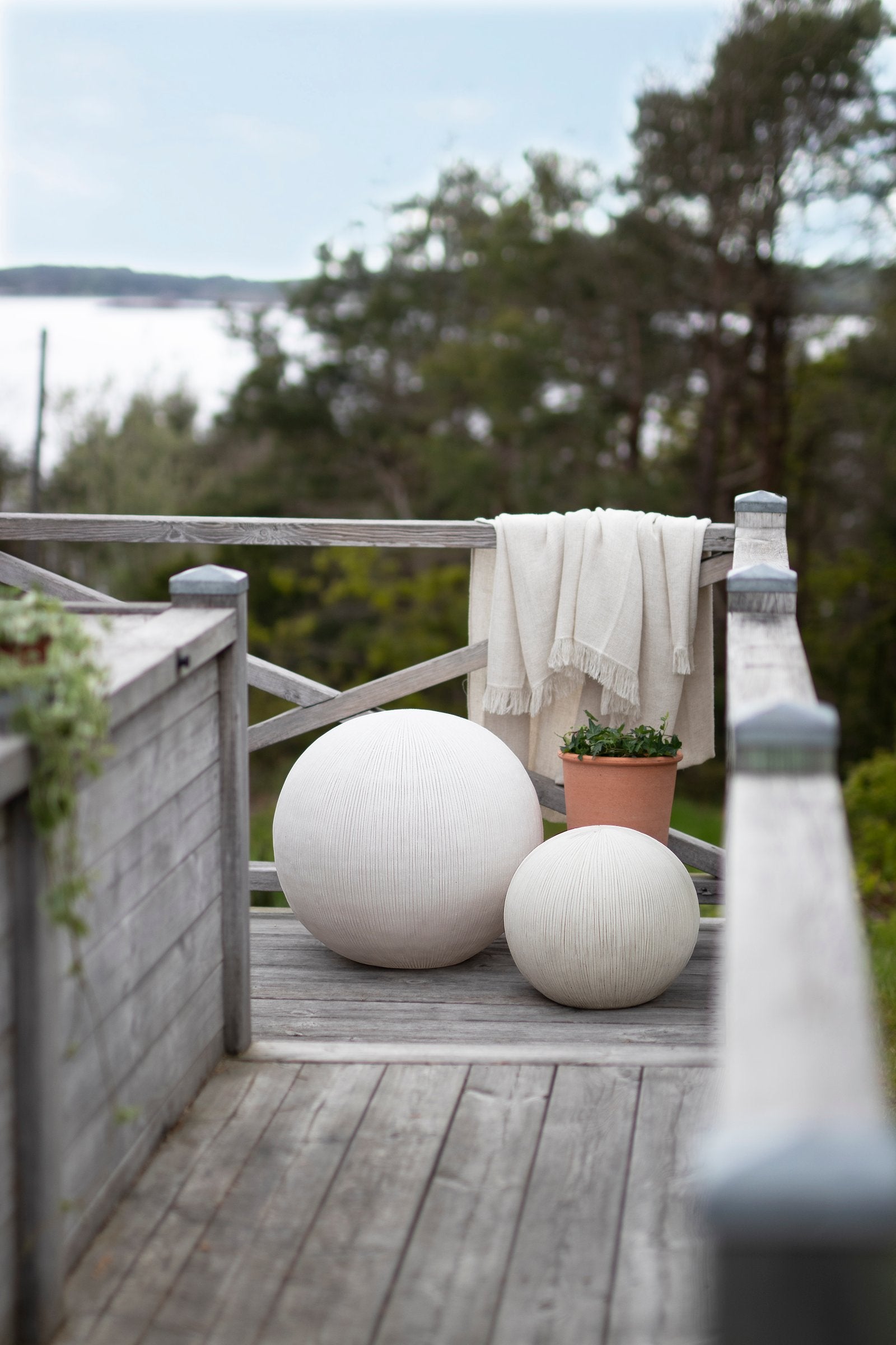 Golvlampa Sandhamn 50 IP44 Vit