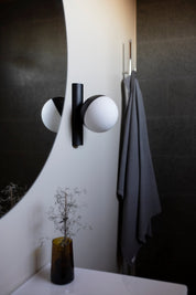 Vägglampa Contur 15 IP44 Svart/Vit