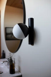 Vägglampa Contur 15 IP44 Svart/Vit