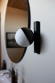 Vägglampa Contur 15 IP44 Svart/Vit