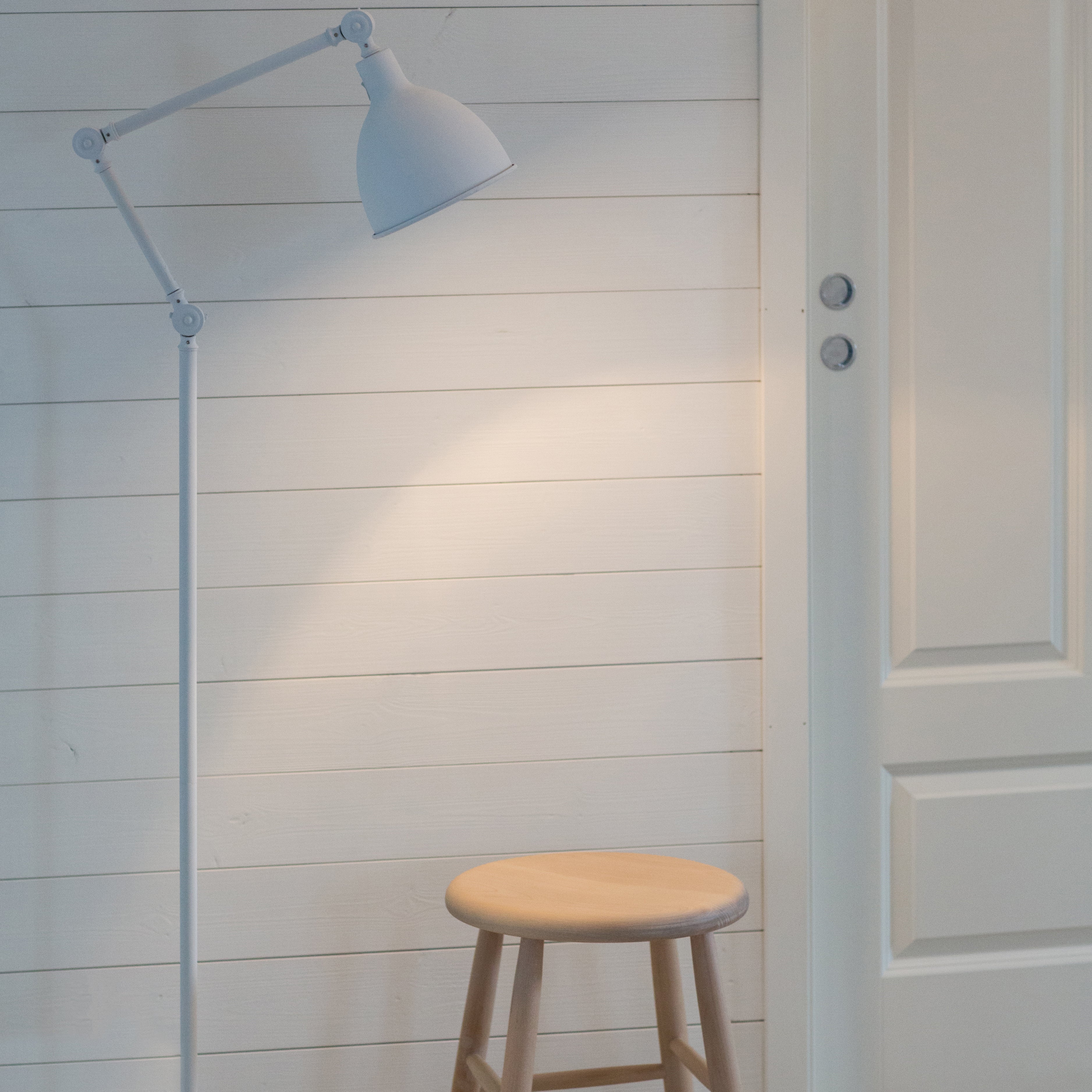 Bazar_white_4100610_5007_m.jpg