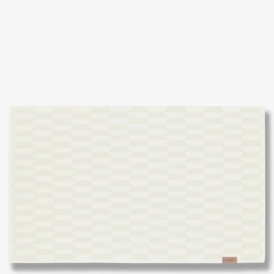GEOBMB41_900x_2588cea0-39ae-46d8-ac27-e97e4c8b2975.webp