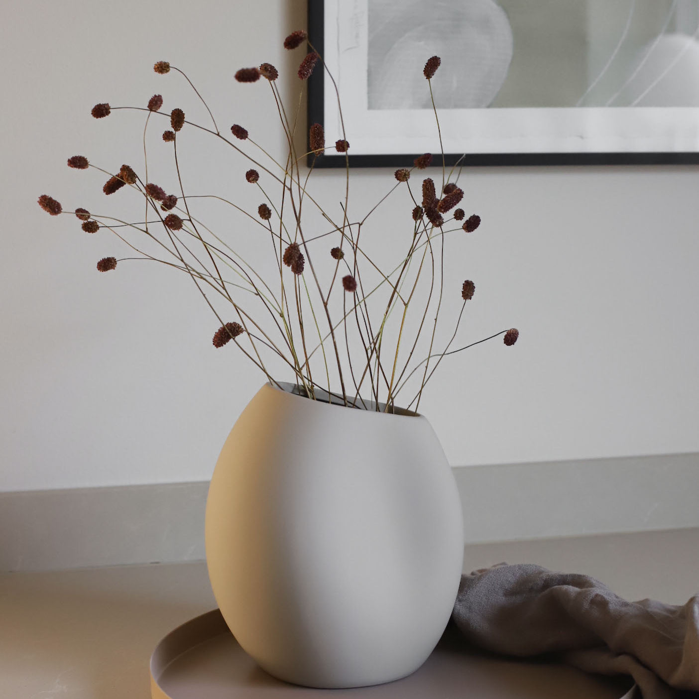 HI-012-TP-Tray-Circle-300x20mm-Taupe-INT_13894737-d087-4c02-87af-6452c7296d07.jpg