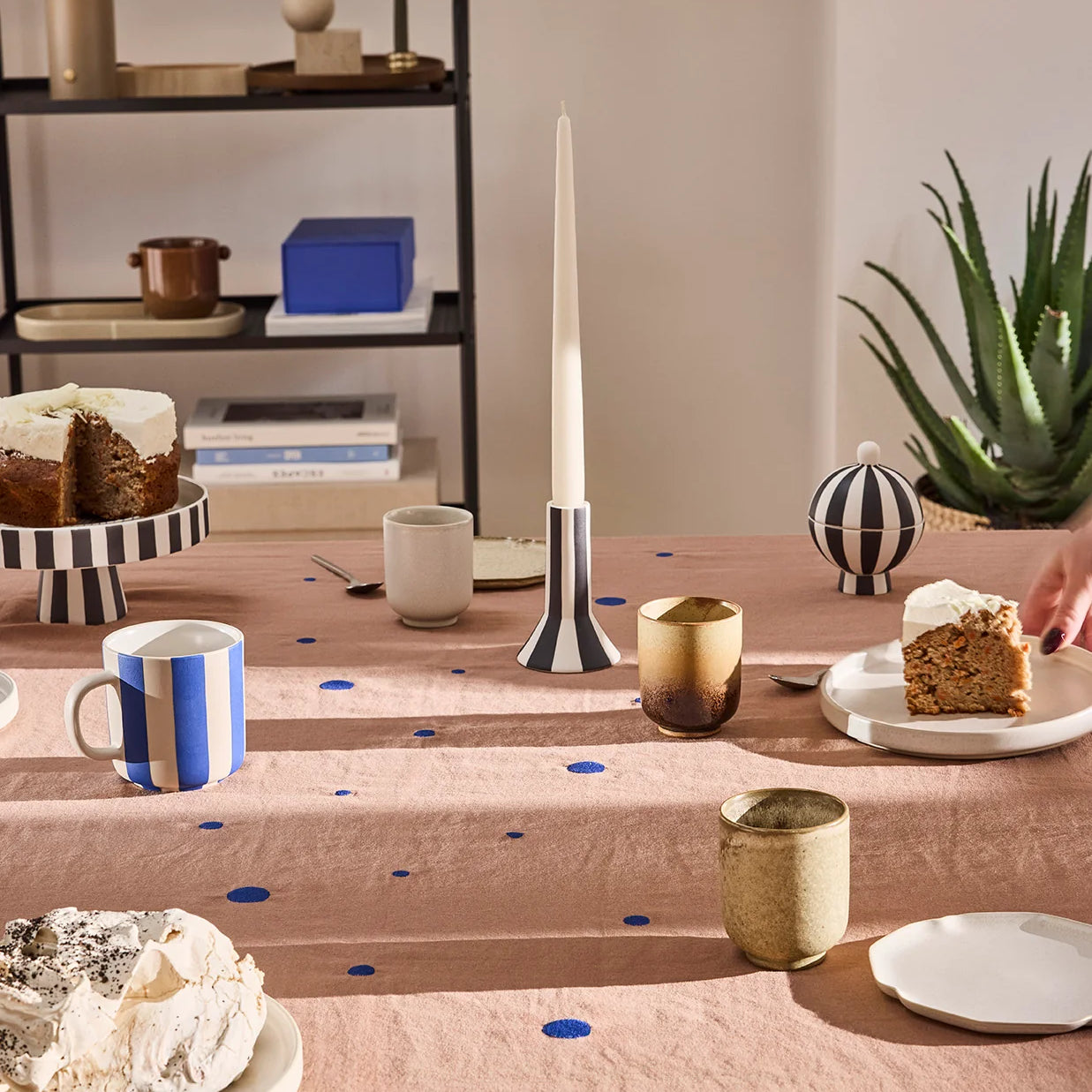 OYOY-L301496-Nori-Tablecloth-L301498-L301529-Toppu-Mug-L301532-Toppu-Candleholder-L301510-Nori-L301175-Toppu-Bonbonniere-L301508-L301509-L301582-1_1.webp