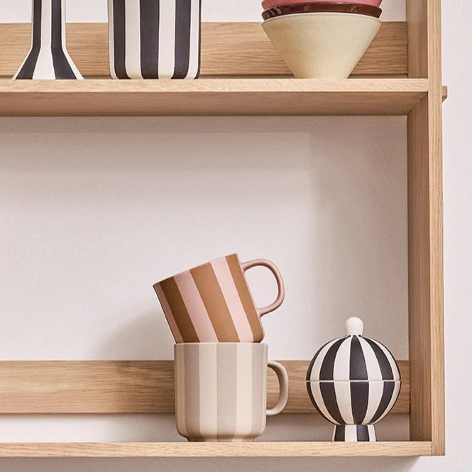 OYOY-L301540-L301541-L301542-L301543-Toppu-Tray-Toppu-Bowl-L301531-L301530-Toppu-Mug-L301532-Toppu-Candleholder-L301175-Toppu-Bonbonniere_8b5a3a29-3272-45b7-a150-dc5f6add1a09_1.webp