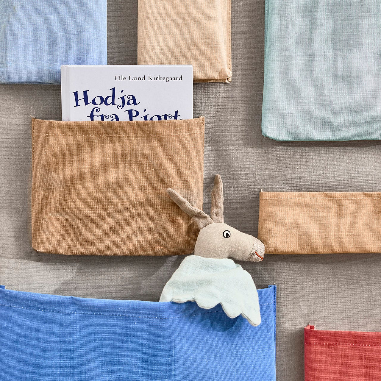 OYOY-M107714-Saga-Wall-Storage-M107708-Donny-Cuddle-Cloth-1.jpg