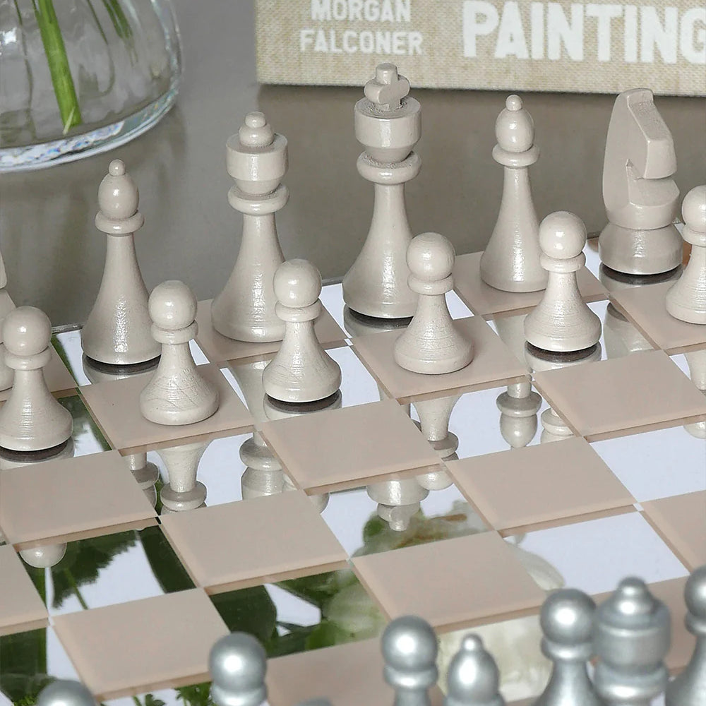 Printworks_Games_ArtChessMirror_mood_1_a2c064b4-0d51-4b74-b085-10f78f8c440c.webp