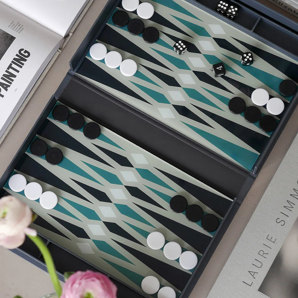 Printworks_Games_ClassicBackgammon_mood_1.webp