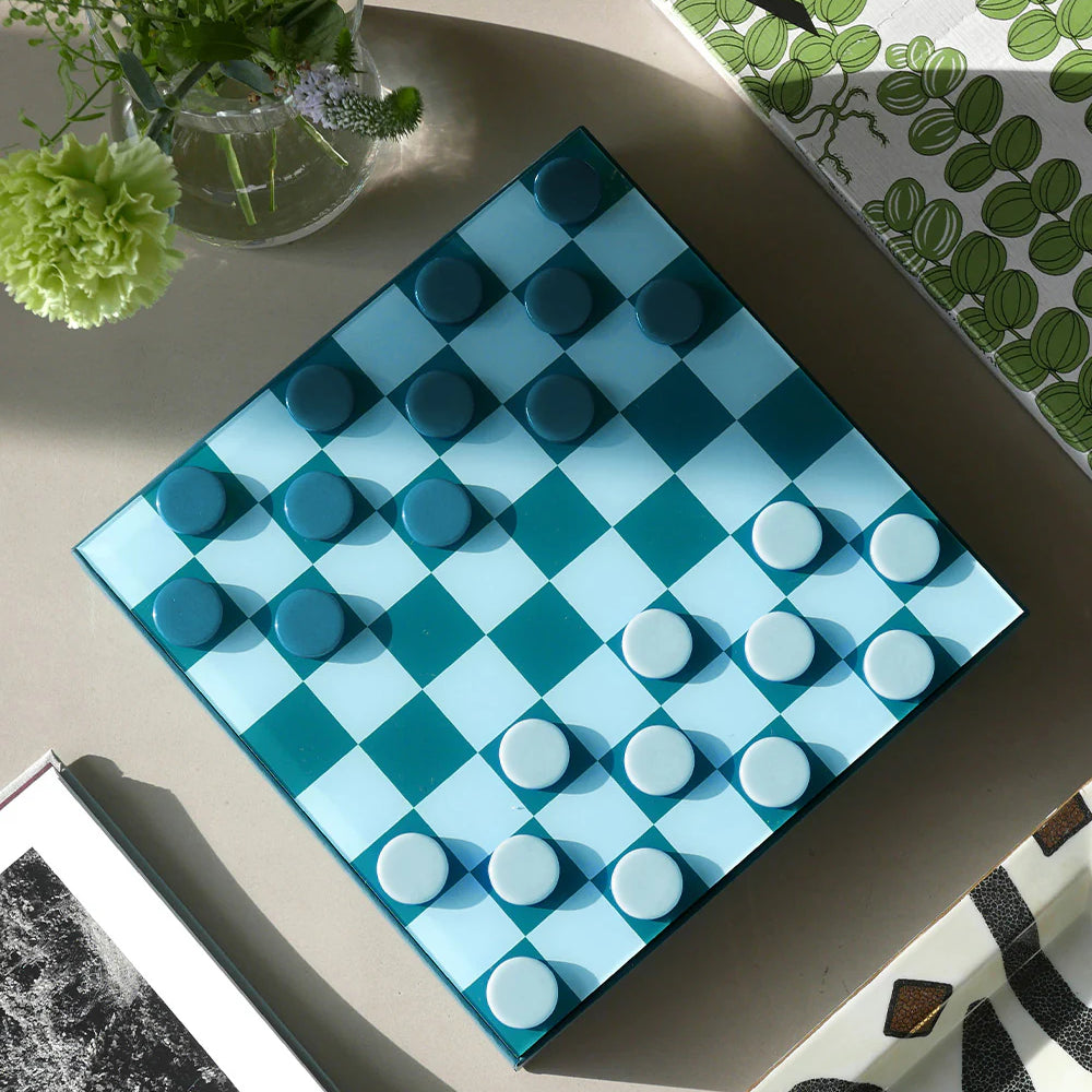 Printworks_Games_ClassicCheckers_mood_2_eb15e18e-b18d-4642-a75b-9c64f2b890d4.webp