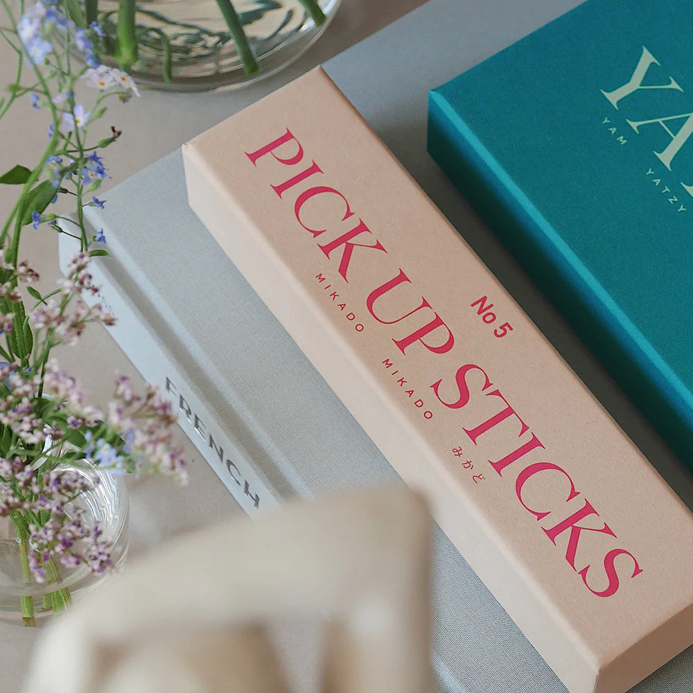 Printworks_Games_ClassicPickUpSticks_mood_1.webp
