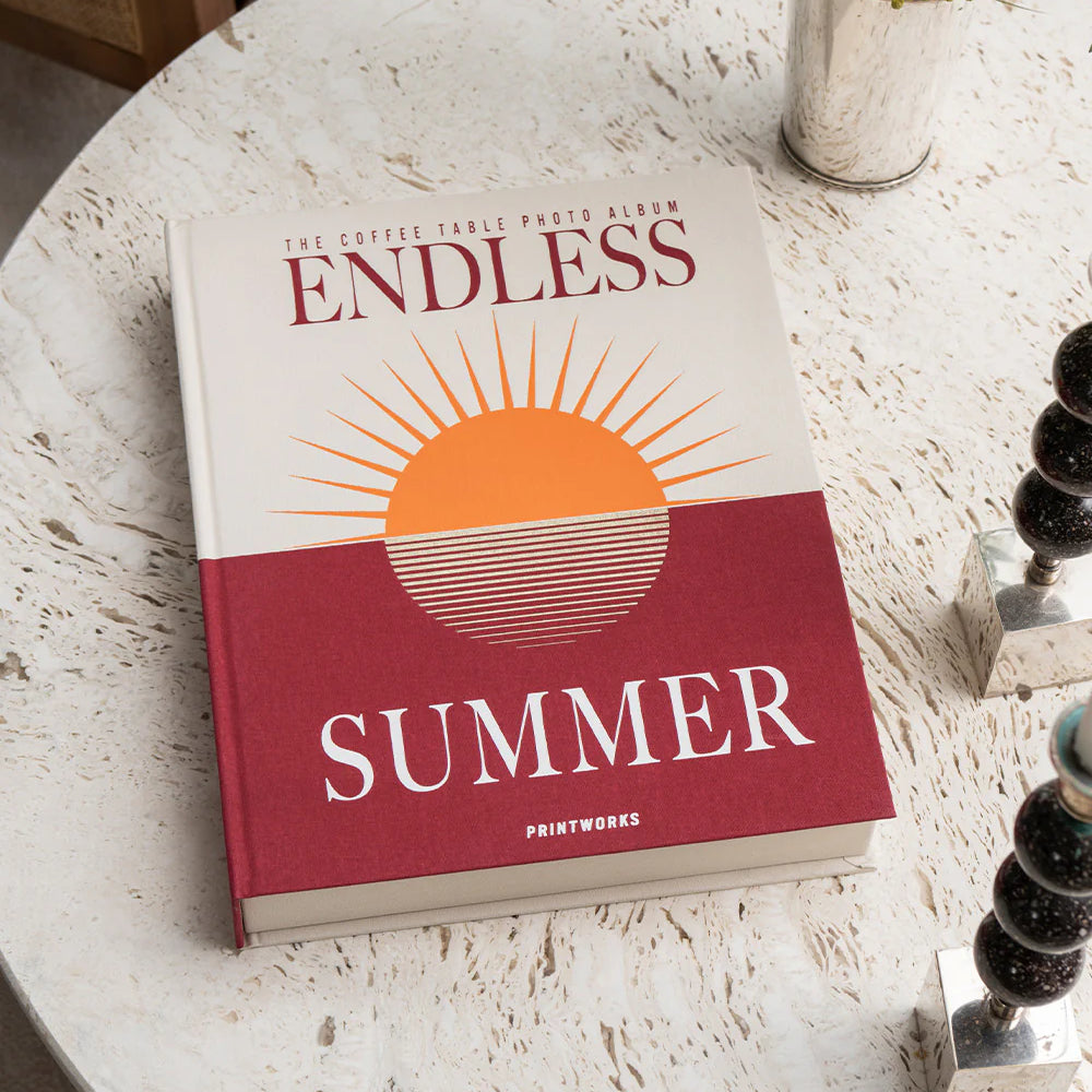 Printworks_PhotoAlbum_EndlessSummerMaroon_mood_1.webp
