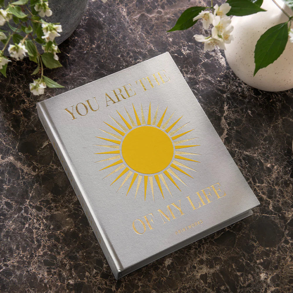 Printworks_PhotoAlbum_YouAreTheSunshineOfMyLife_mood_1.webp