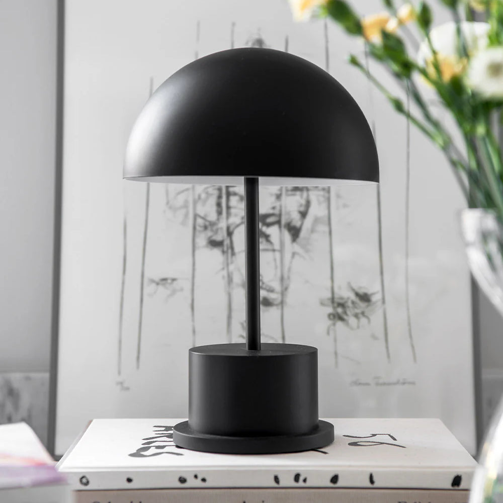 Printworks_RivieraLamp_Black_mood_1.webp