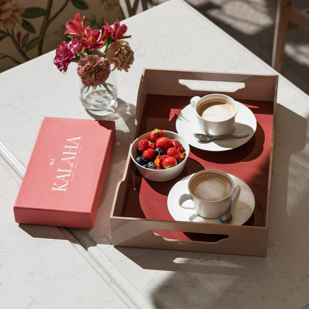 Printworks_Tray_MaroonPinkL_mood_1.webp
