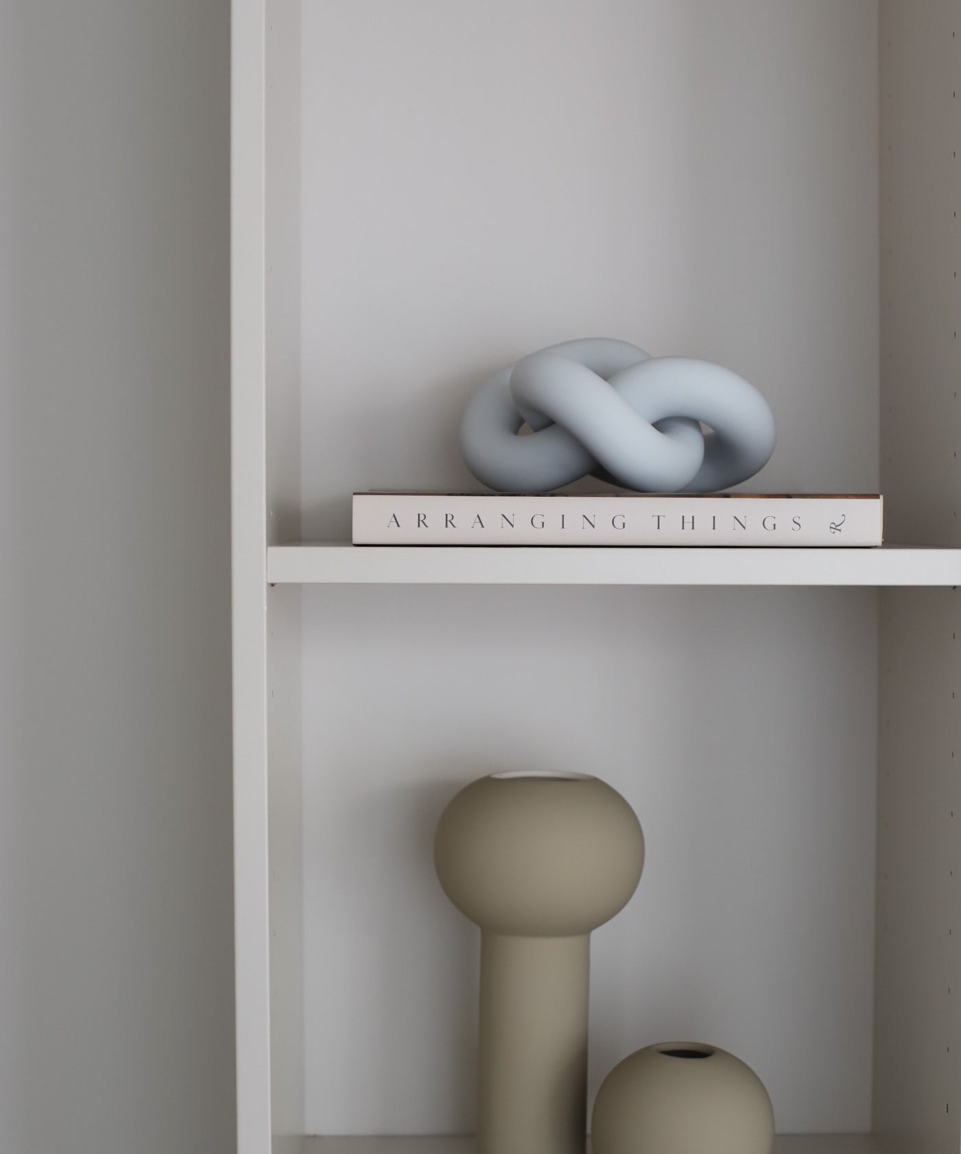 TH-04-01-PB-Knot-Table-Large-Pale-Blue-INT.jpg