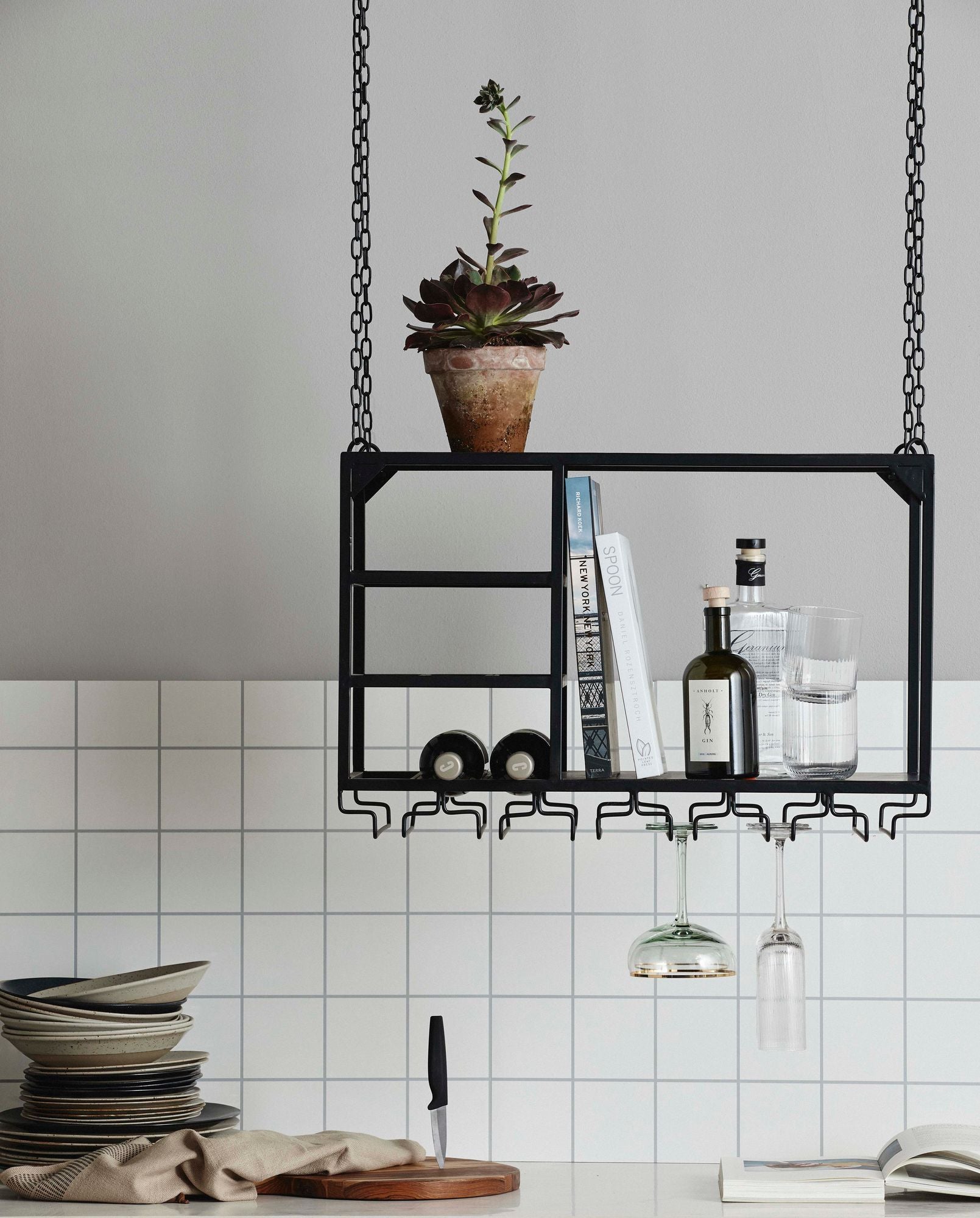 LOFT Hylla, Vinglashängare