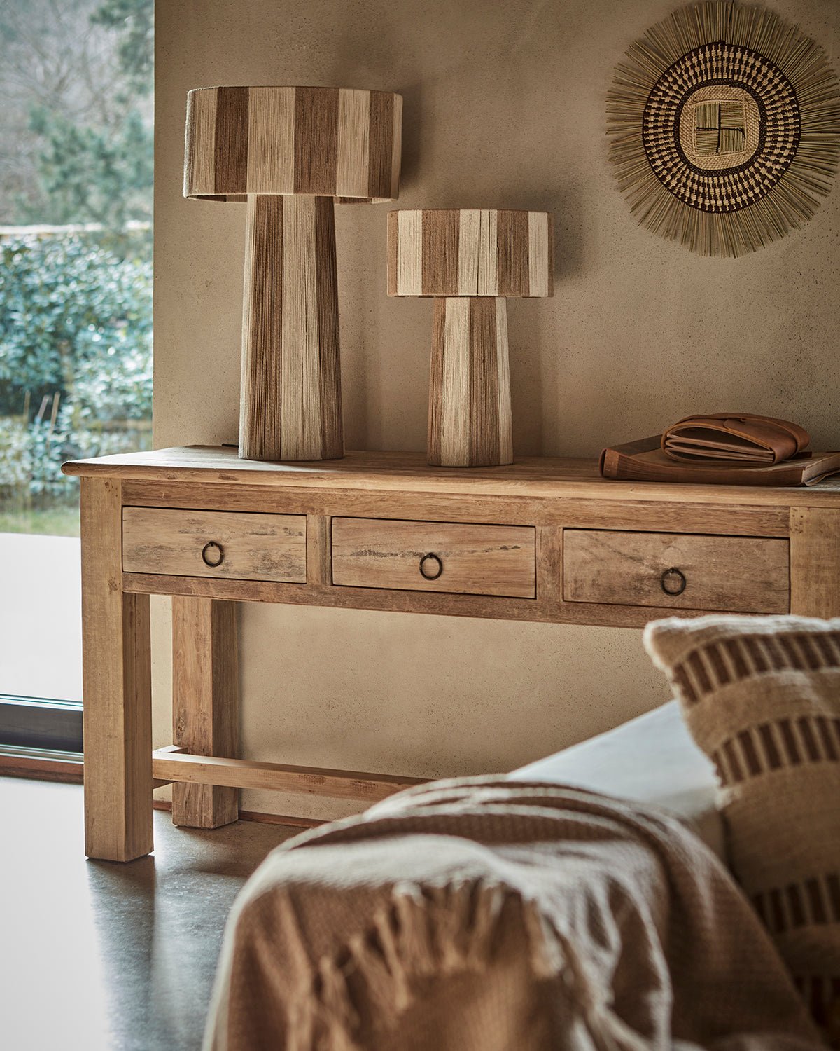 Affari of Sweden JULLAN Bordslampa M, Elfenben/natur - Azalea Home