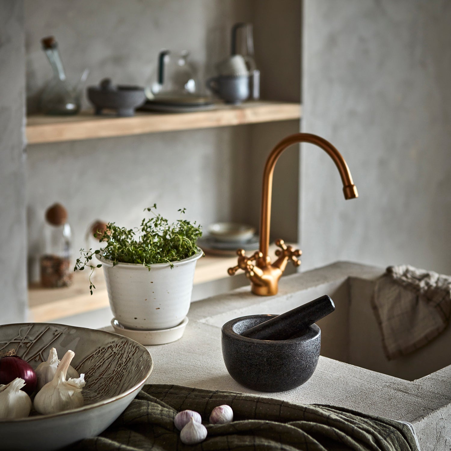 Affari of Sweden THYME Mortel med stöt, Svart - Azalea Home